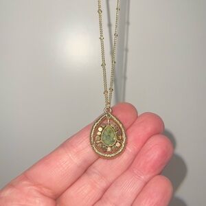 Mano Terra Gold Teardrop Pendant Necklace & Stud Earrings Set